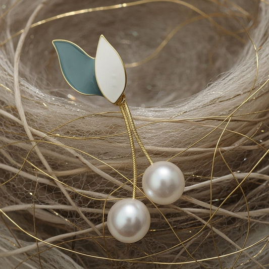 Petal Pearl Earrings