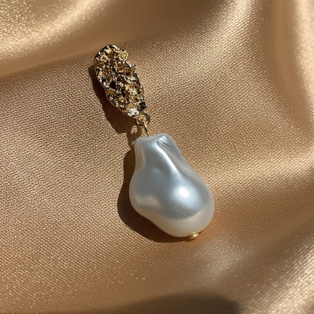 Gold Pearl Earring