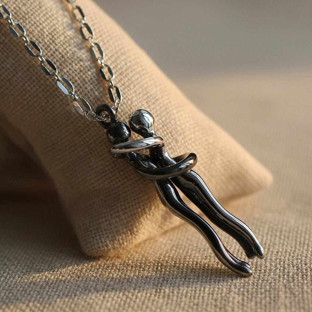 Hugging Necklace