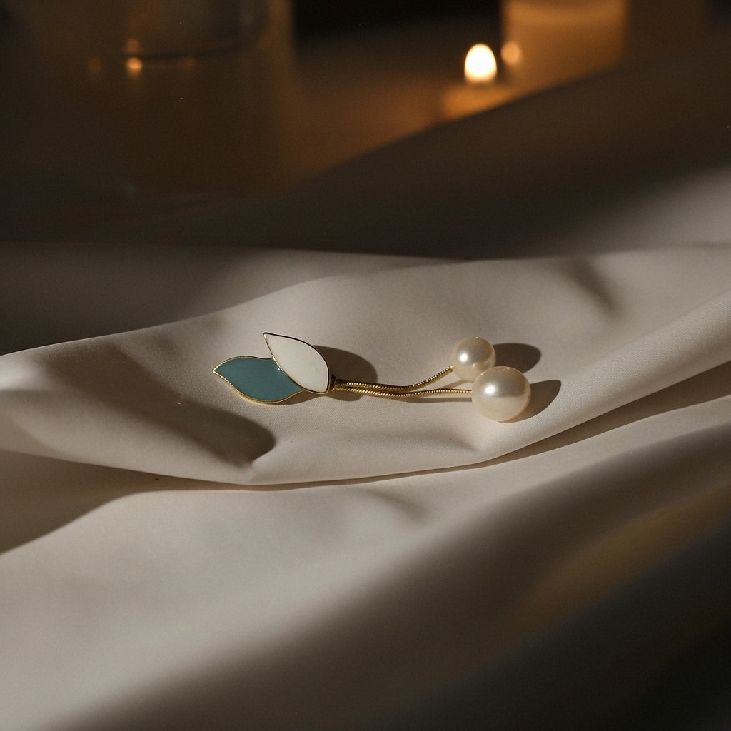 Petal Pearl Earrings